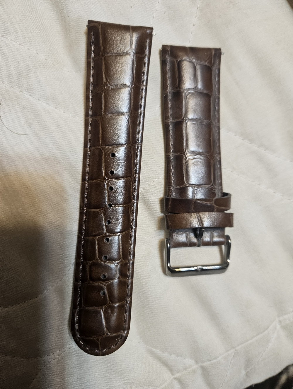 New Invicta Leather Watch Band With Pins